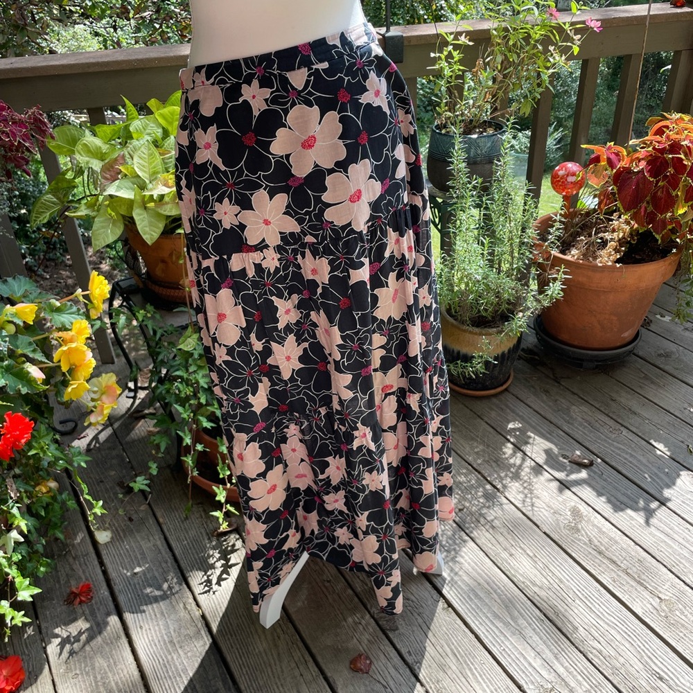 Floral Black and Pink Women's Maxi Skirt  “Who What Wear”100% cotton size 10